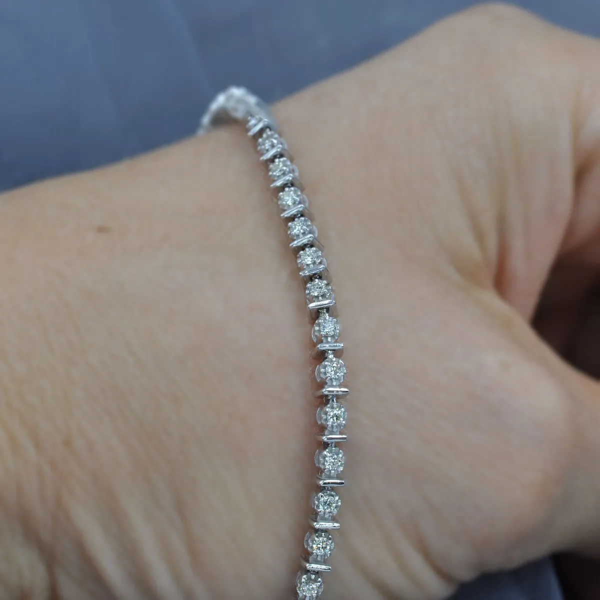 0.50-2.00 CT Round Cut Diamonds - Tennis Bracelet