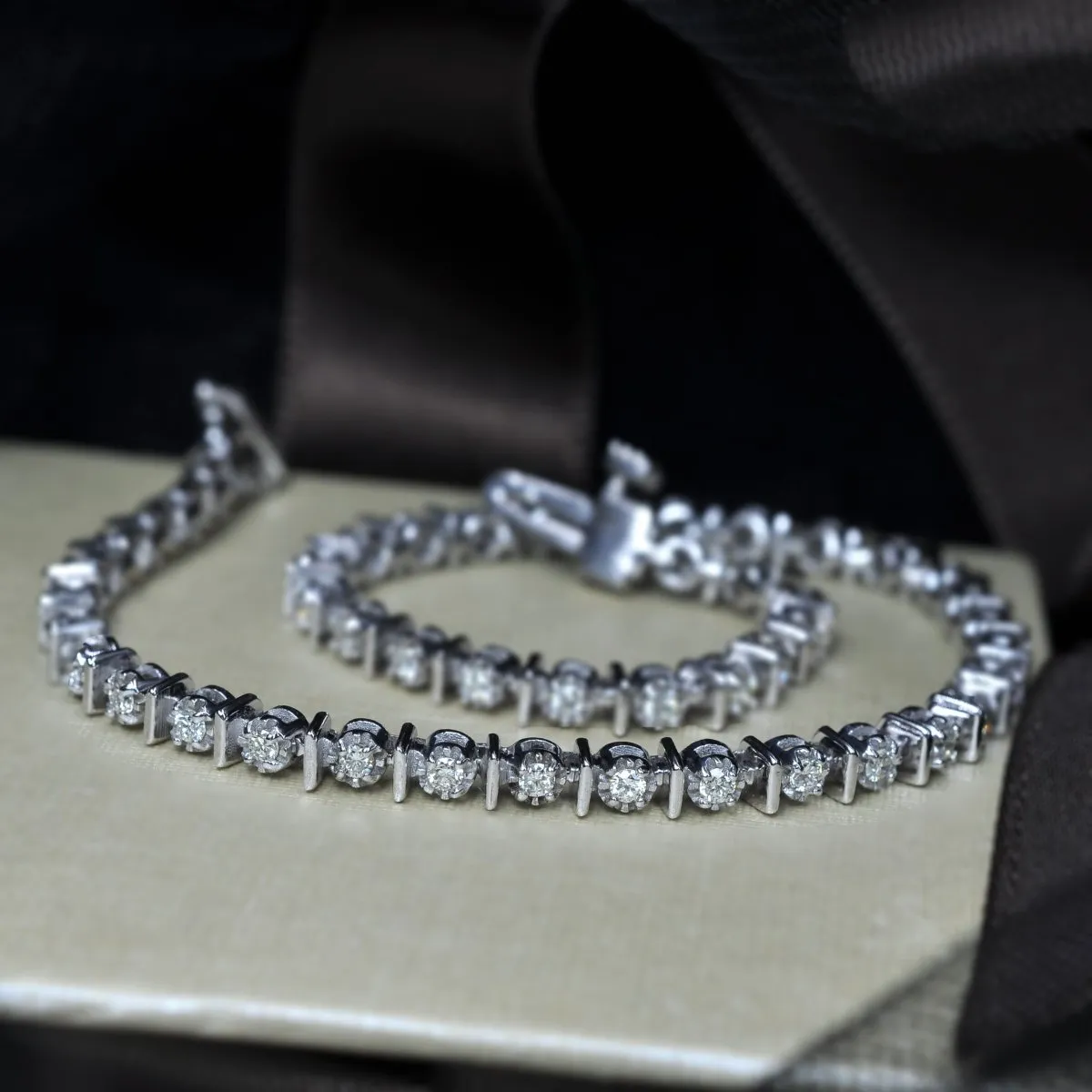 0.50-2.00 CT Round Cut Diamonds - Tennis Bracelet