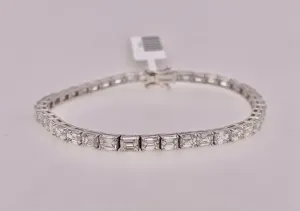 14K White Gold Emerald Cut Tennis Bracelet