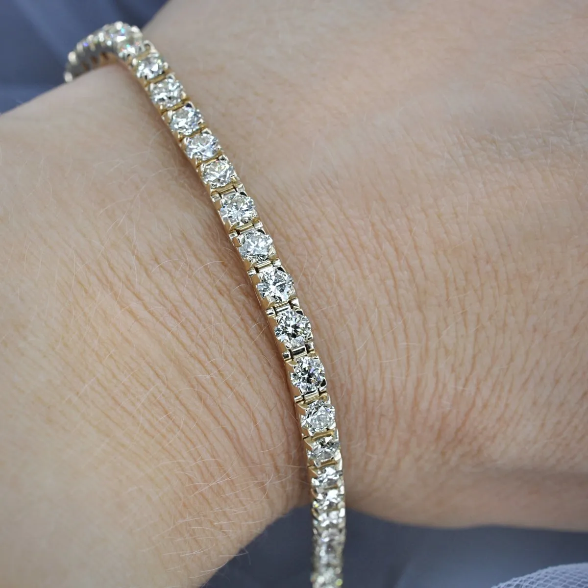 1.50-8.00 CT Round Cut Diamonds - Tennis Bracelet