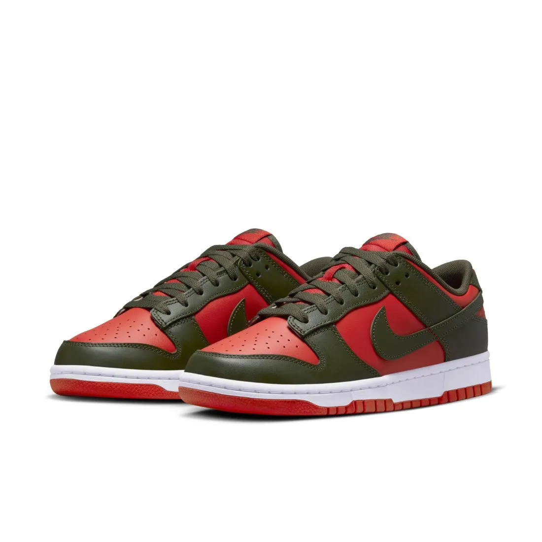 Dunk Low Retro Bttys Lifestyle Shoes